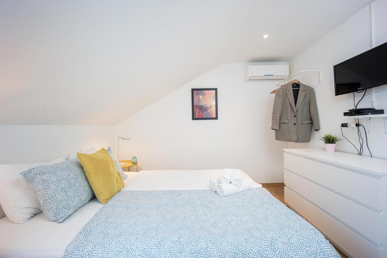 Top-Floor Apartment In Trogir Center Eksteriør bilde