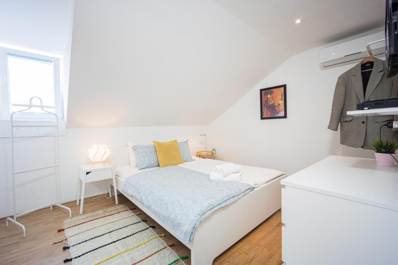 Top-Floor Apartment In Trogir Center Eksteriør bilde
