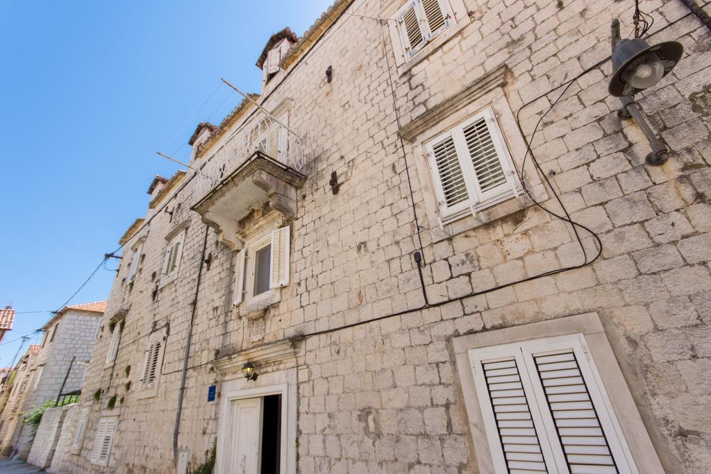 Top-Floor Apartment In Trogir Center Eksteriør bilde